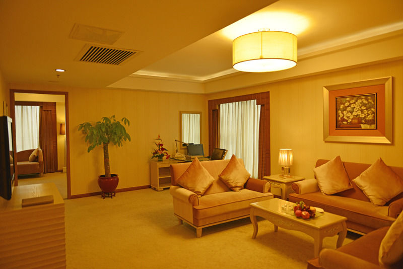 Vili International Hotel Guangzhou Exteriör bild